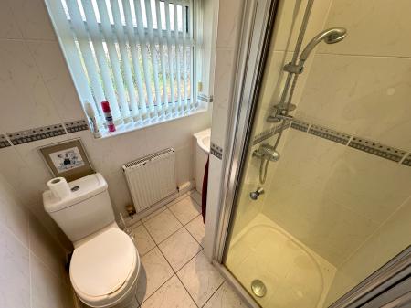 2 bedroom Semi-detached bungalow for sale in Heath Acres, Wednesbury, WS10