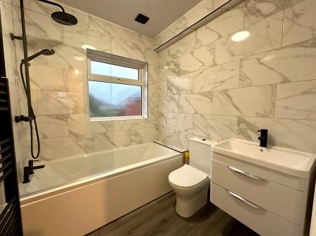 3 bedroom Semi-detached house to let in Shaftesbury Road, Wednesbury, WS10