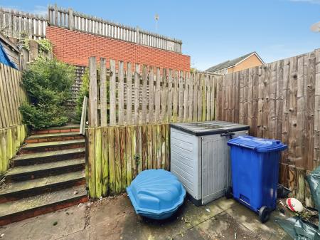 3 bedroom Semi-detached house for sale in Bradfield Way, Dudley, DY1