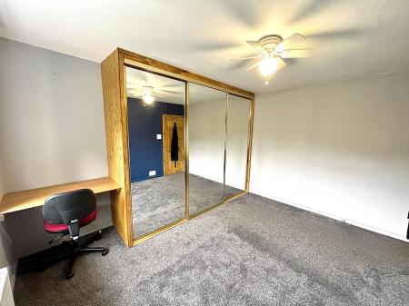 2 bedroom Maisonette to let in Esher Road, West Bromwich, B71
