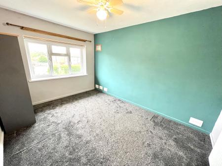 2 bedroom Maisonette to let in Esher Road, West Bromwich, B71
