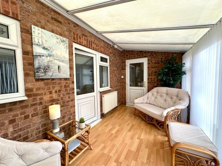 3 bedroom Link detached house for sale in Haywoods Farm, West Bromwich, B71