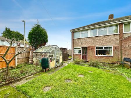 3 bedroom Semi-detached house for sale in Spring Parklands, Dudley, DY1