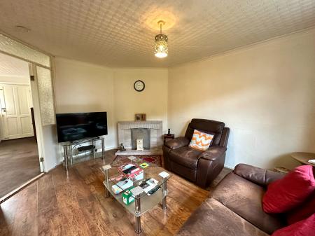 3 bedroom Semi-detached house for sale in Spring Parklands, Dudley, DY1