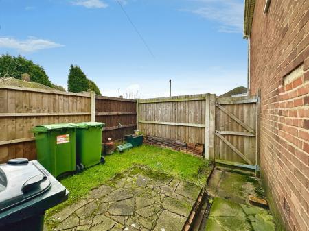 3 bedroom Semi-detached house for sale in Spring Parklands, Dudley, DY1