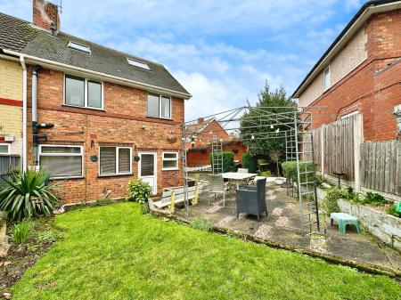 3 bedroom Semi-detached house for sale in Hamstead Terrace, Wednesbury, Wednesbury, WS10