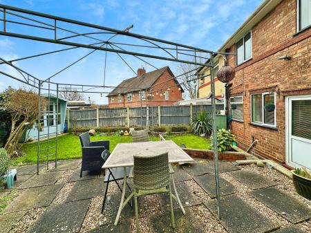 3 bedroom Semi-detached house for sale in Hamstead Terrace, Wednesbury, Wednesbury, WS10