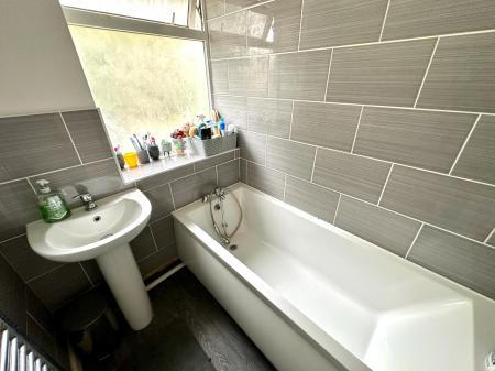 3 bedroom Semi-detached house for sale in Hudson Road, Tipton, DY4