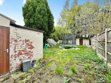 3 bedroom Semi-detached house for sale in Hudson Road, Tipton, DY4