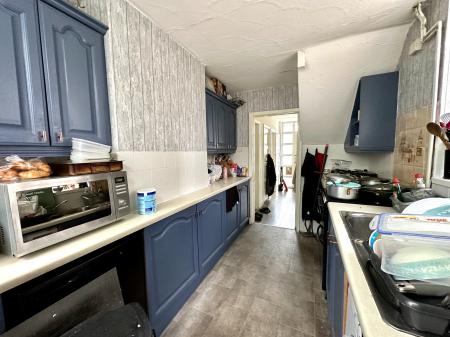 3 bedroom Semi-detached house for sale in Hudson Road, Tipton, DY4