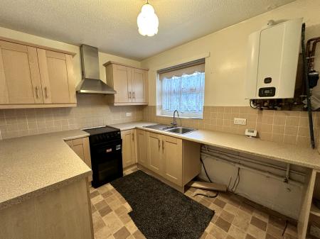 3 bedroom Terraced House to let in Harvills Hawthorn, West Bromwich, B70