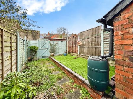 2 bedroom Terraced House for sale in Osborne Road, West Bromwich, B70