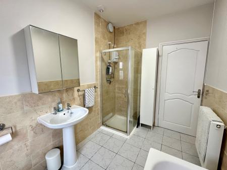 2 bedroom Semi-detached house for sale in Goldicroft Road, Wednesbury, Wednesbury, WS10