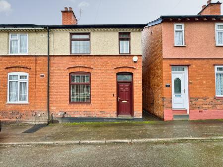2 bedroom Semi-detached house for sale in Goldicroft Road, Wednesbury, Wednesbury, WS10