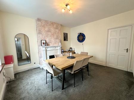 2 bedroom Semi-detached house for sale in Goldicroft Road, Wednesbury, Wednesbury, WS10
