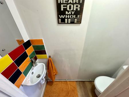 2 bedroom Semi-detached house for sale in Oaktree Road, Wednesbury, Wednesbury, WS10