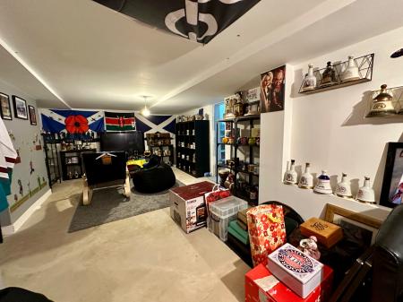 4 bedroom Semi-detached house for sale in Holden Road, Wednesbury, Wednesbury, WS10