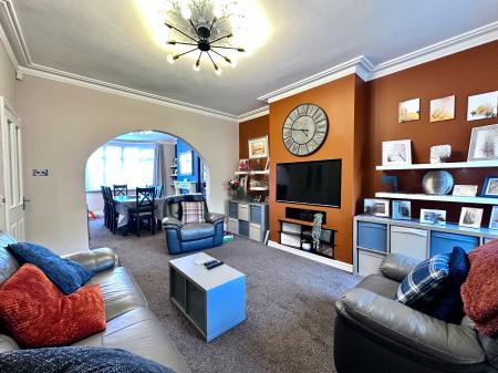 4 bedroom Semi-detached house for sale in Holden Road, Wednesbury, Wednesbury, WS10