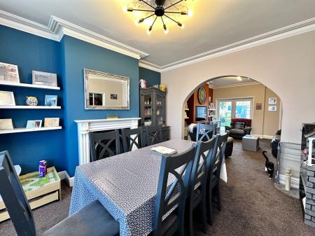 4 bedroom Semi-detached house for sale in Holden Road, Wednesbury, Wednesbury, WS10