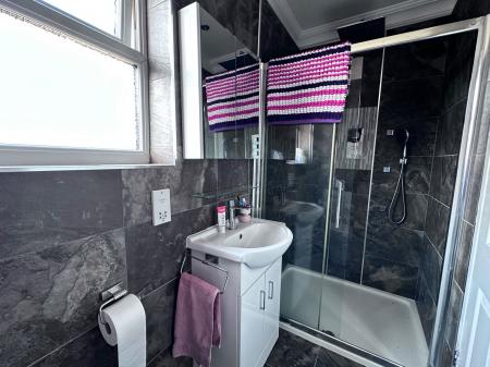 4 bedroom Semi-detached house for sale in Holden Road, Wednesbury, Wednesbury, WS10