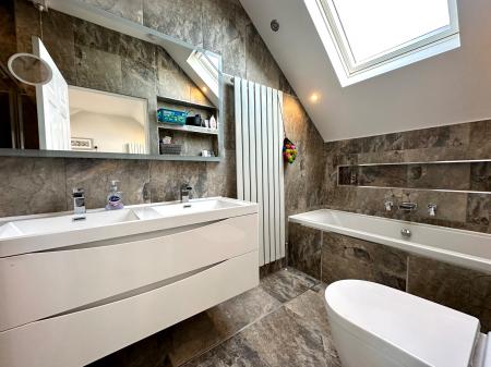 4 bedroom Semi-detached house for sale in Holden Road, Wednesbury, Wednesbury, WS10