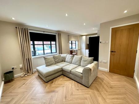 1 bedroom Flat for sale in Monins Avenue, Tipton, DY4