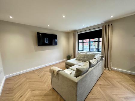 1 bedroom Flat for sale in Monins Avenue, Tipton, DY4