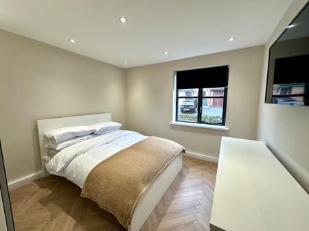 1 bedroom Flat for sale in Monins Avenue, Tipton, DY4