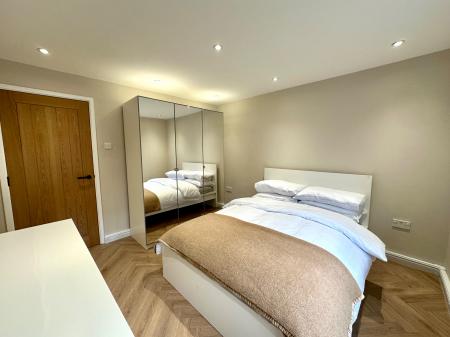 1 bedroom Flat for sale in Monins Avenue, Tipton, DY4