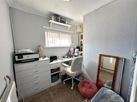 2 bedroom Maisonette for sale in Woden Road South, Wednesbury, WS10