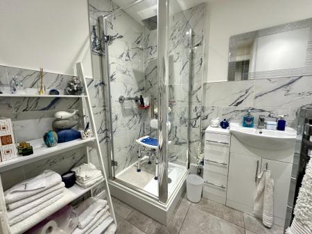 2 bedroom Maisonette for sale in Woden Road South, Wednesbury, WS10