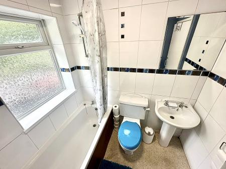 2 bedroom Semi-detached house to let in Dangerfield Lane, Wednesbury, WS10