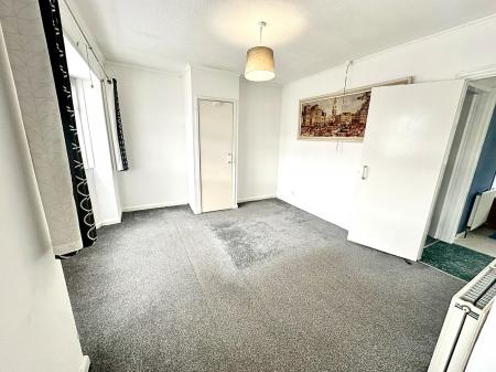 2 bedroom Semi-detached house to let in Dangerfield Lane, Wednesbury, WS10