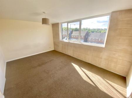 2 bedroom Flat to let in Hanover Road, Rowley Regis, B65