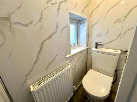 2 bedroom Semi-detached house to let in Rydding Lane, West Bromwich, B71