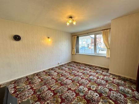 3 bedroom Semi-detached house for sale in Mounts Road, Wednesbury, Wednesbury, WS10