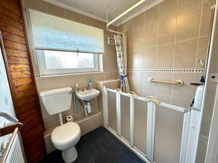 3 bedroom Semi-detached house for sale in Mounts Road, Wednesbury, Wednesbury, WS10