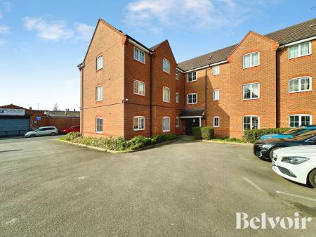 2 bedroom Apartment for sale in Dorsett Road, Darlaston, Wednesbury, WS10