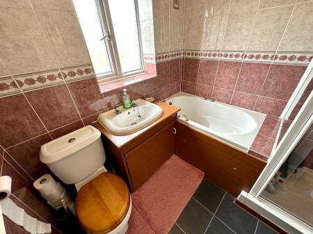 3 bedroom End of terrace house for sale in Phoenix Street, West Bromwich, B70