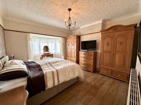 3 bedroom Detached house for sale in Trotters Lane, West Bromwich, B71