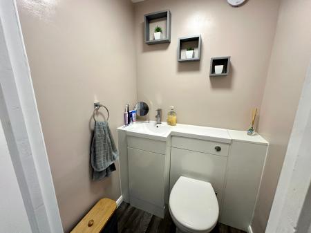 4 bedroom Semi-detached house for sale in Heath Acres, Darlaston, Wednesbury, WS10