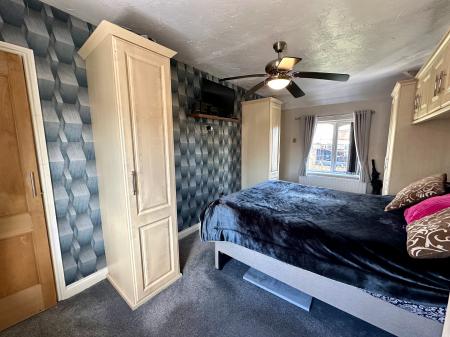 3 bedroom Semi-detached house for sale in Vimy Road, Wednesbury, WS10