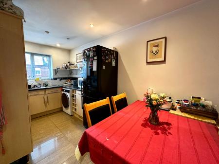 2 bedroom Maisonette for sale in Ridding Lane, Wednesbury, WS10