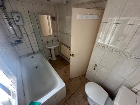 3 bedroom Terraced House to let in Wharfedale Street, Wednesbury, WS10