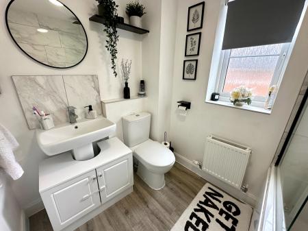 4 bedroom Detached house for sale in Centenary Lane, Wednesbury, Wednesbury, WS10