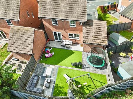 4 bedroom Detached house for sale in Centenary Lane, Wednesbury, Wednesbury, WS10