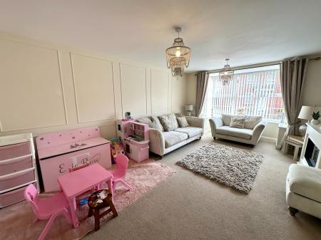 4 bedroom Detached house for sale in Centenary Lane, Wednesbury, Wednesbury, WS10