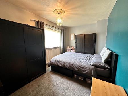 2 bedroom Semi-detached house for sale in Stonehouse Crescent, Sandwell, Wednesbury, WS10