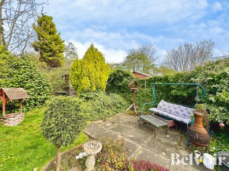 2 bedroom Semi-detached house for sale in Stonehouse Crescent, Sandwell, Wednesbury, WS10