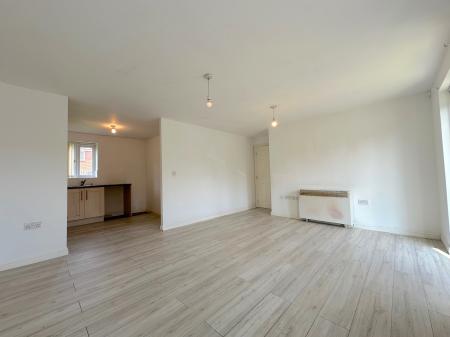 2 bedroom Flat for sale in Tame Crossing, Wednesbury, Wednesbury, WS10